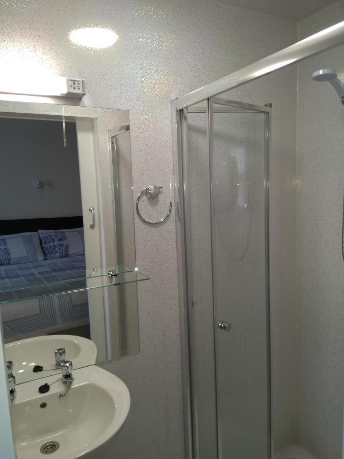 Lamplighter Guesthouse 普里茅斯 客房 照片